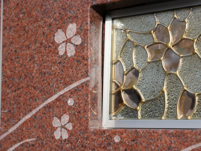 宮城石巻樹木葬の桜ステンドグラス